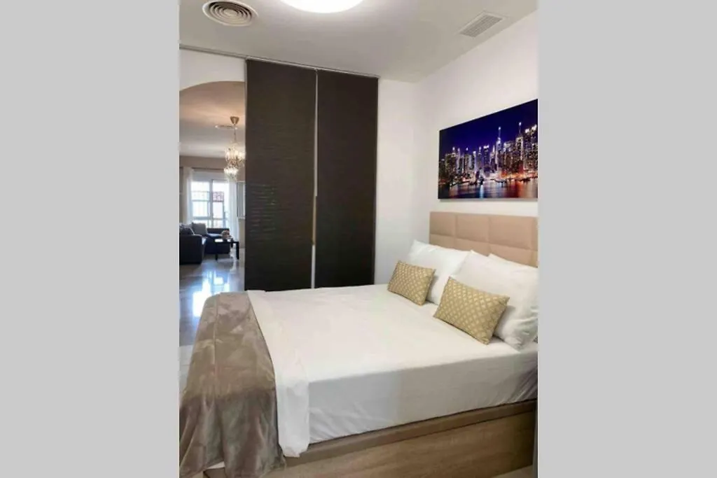 Apartment In 1St Line Beach 丰希罗拉