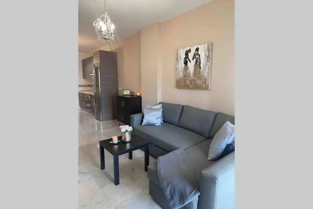 Apartment In 1St Line Beach 丰希罗拉